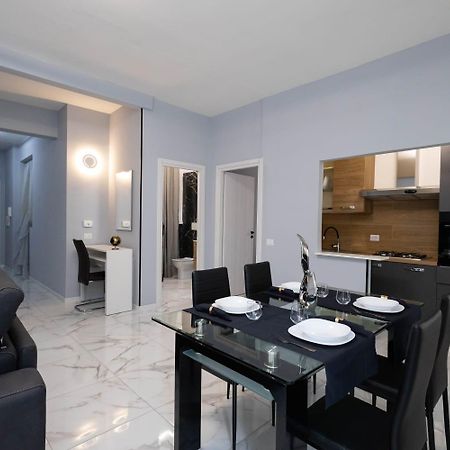 Cf Luxury House Lägenhet Lido di Ostia Exteriör bild